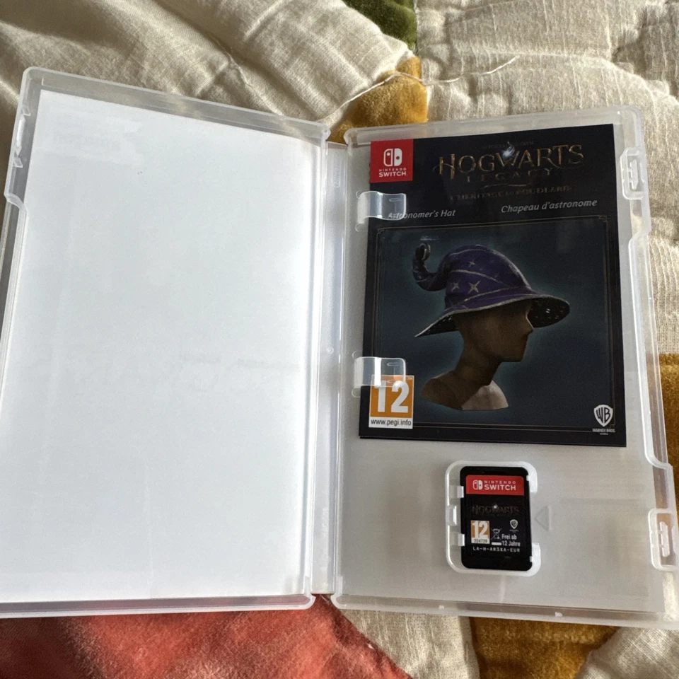 Hogwarts Legacy Az Exclusive (Nintendo Switch Game), photo 2 of 3