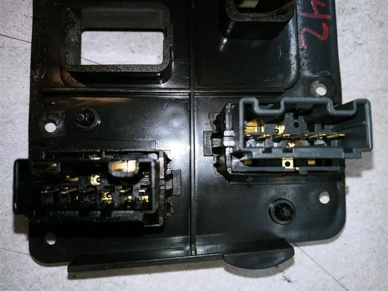 Interruptor de ventana eléctrica maestro Land Rover Discovery II 1999-2002 OEM USADO Foto 4 de 4