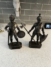 Suit of Armor Medieval Knight of Chivalry 13  Height Plastic Figurines Vtg