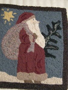 FOLK ART HAND HOOKED WOOL PRIMITIVE SANTA RUG