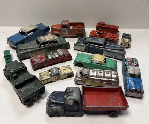 VINTAGE 40s-50s TOOTSIETOY CARS TRUCKS DINKY MIDGE LEAD CAST TOY LOT OF 15