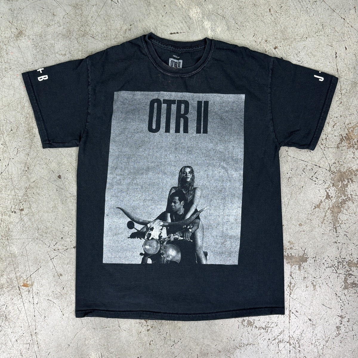 Beyonce Jay Z OTR II On The Run 2 Rap Tour Concert T Shirt Beyonce Jay Z OTR II On The Run 2 Rap Tour Concert T Shirt