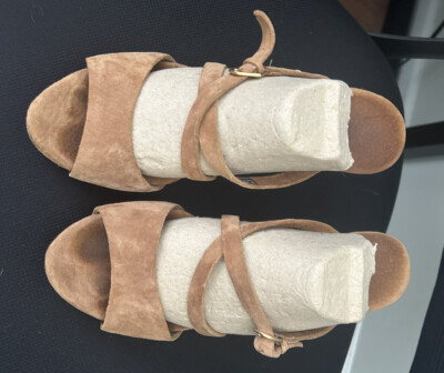 UGG Women Jullita Brown Suede Wedge Cork Heel Sandal Size 8  display picture 3