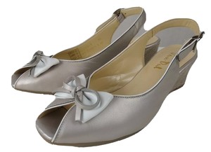 van dal slingback shoes