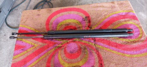 Gasdruckfeder Heckklappe Dämpfer Lifter 7H0827550B VW T5 7H Multivan 2.5 TDI