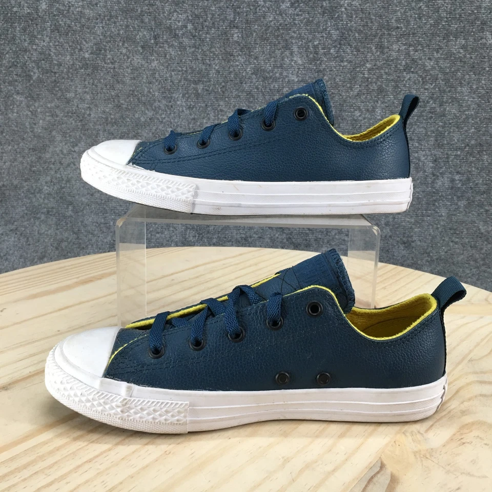 Converse Shoes Junior 4 Chuck Taylor All Star Sneakers Blue Leather Low 662300C - Image 2 of 4