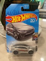 2018 Hot Wheels #247 HW Metro Tesla Model X Silber 10-Spoke Felgen 1:64