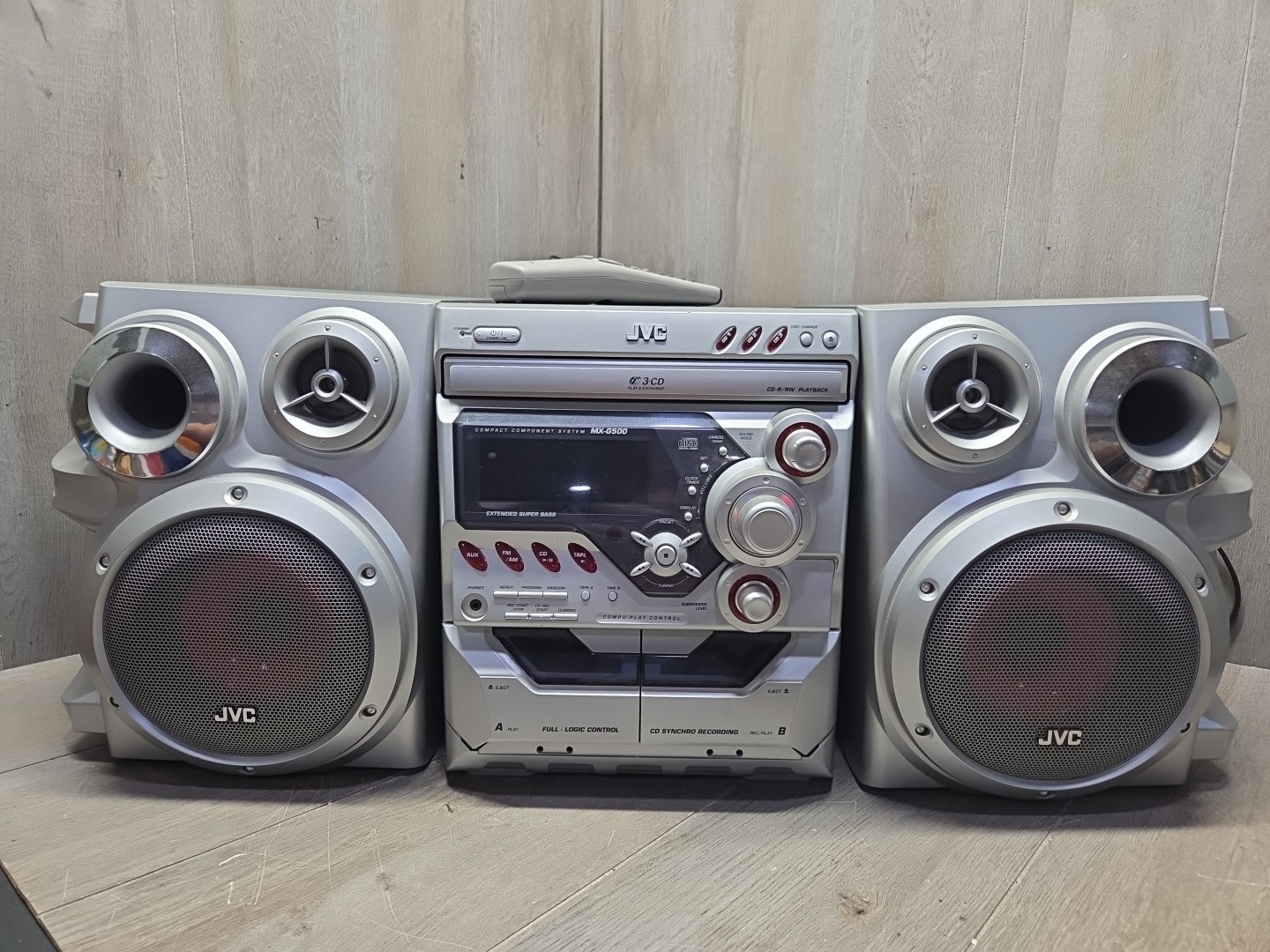 JVC MX-G500 Stereo System with 3-CD changer(read)