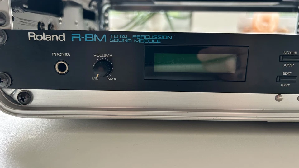 ROLAND R8 R8M Sound Module inklusive Sound Karten ELECTRONIC + JAZZ BRUSH