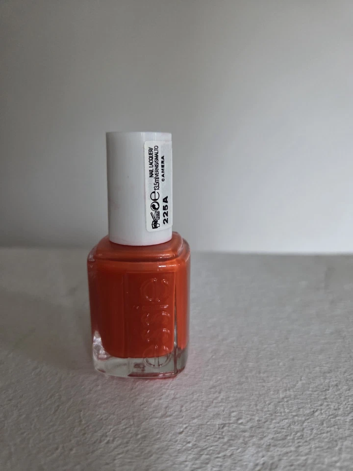 ESSIE Nagellack Camera 225a