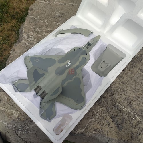 1/48 F22 FAPTOR 01 Diecast Model - Picture 3 of 10