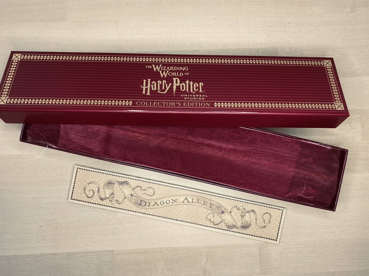 Harry Potter Limited Collector's Interactive Wand 2022 Universal