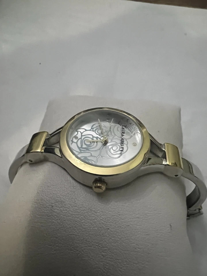 Reloj Laura Ashley Floral, Esfera Flores,2 Tonos 27 mm Mujer’s,LA31019TTG,Japón Foto 3 de 4