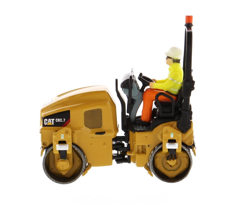 Diecast Masters 85593 CAT Small CB-2.7 Utility Compactor Roller 1 :50 - Image 2 of 4