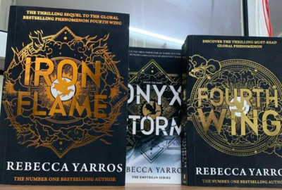 Onyx Storm + Iron Flame + Fourth wing by Rebecca Yarros 3 books set Paperback