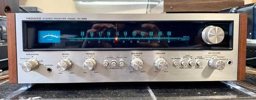Pioneer SX-626 Vintage Stereo Receiver Amp w/ Operating Manual; Tested SEE VIDEO