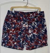 Womens Shorts Bandolino Amy Red White Blue Floral Stretch Pockets Cuffed Sz 12