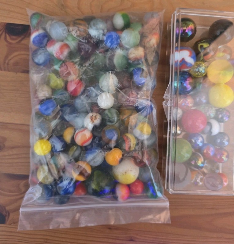 Vintage Lot Of Marbles  Weighs Almost 2 Pounds With Glowers