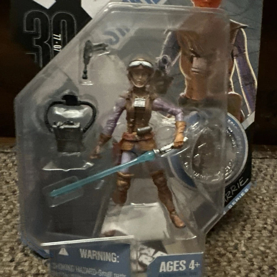 Figura de acción Hasbro Star Wars 30 aniversario Starkiller Hero (#37) 3,75" 2007 Foto 2 de 4