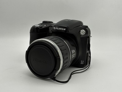 Fujifilm FinePix S5600 5MP Digital Camera 10x Optical Zoom   Very Good Condition