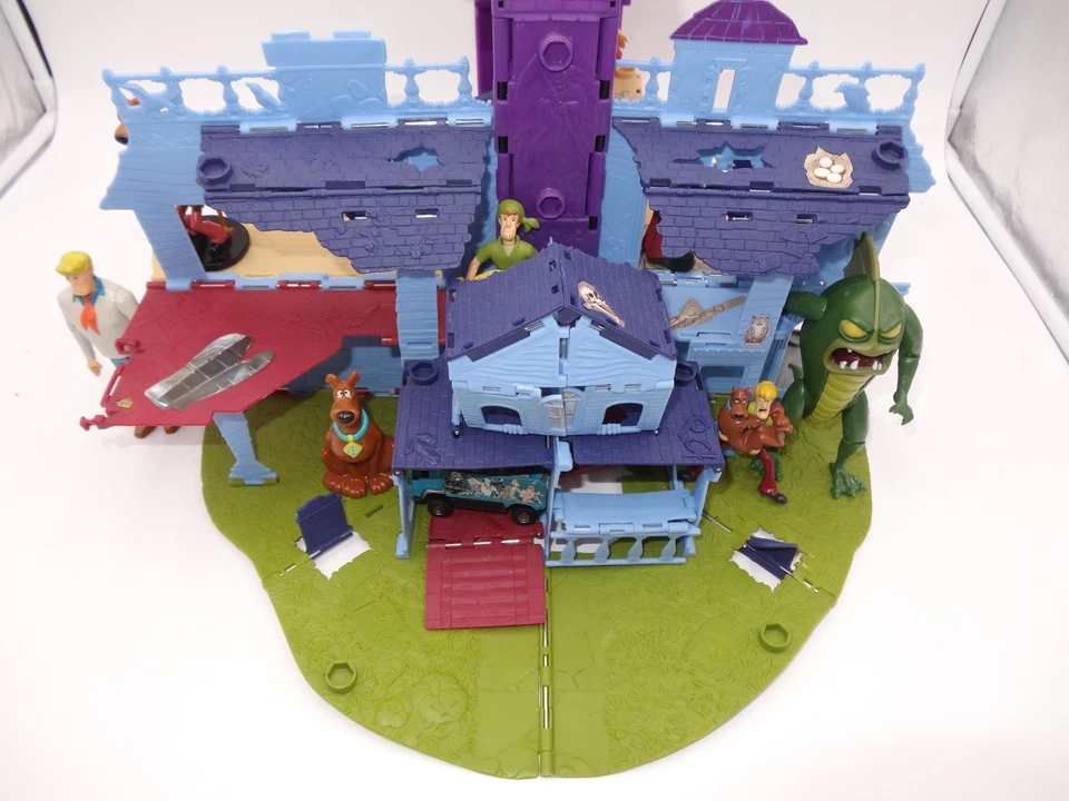 Matchbox 360 Pop Up Haunted House Adventure Set 2008 Scooby Doo Accessories Van - Image 4 of 4