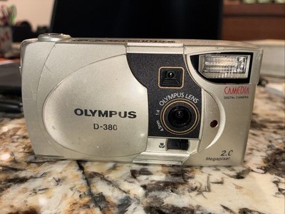 OLYMPUS CAMEDIA D-380 SILVER 2.0MP DIGITAL CAMERA (Camera Only) Working