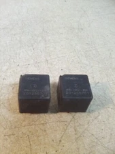 Lot Of 2 Siemens VF4-15F21-Z09, 2012557C1 5 Prong Relays