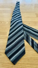 100  MICRO FIBER MEN  S NECK TIE WITH POCKET SQUARE. Color: GREEN STRIPED.