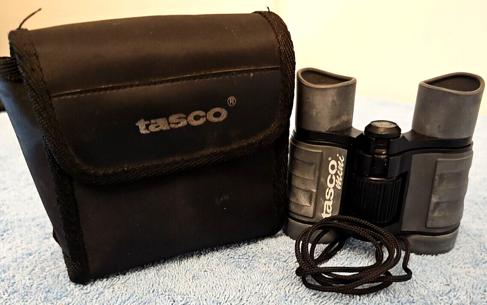 Tasco Mini Binoculars with Carry Case 25-4x30BK 302FT @ 1000YDS