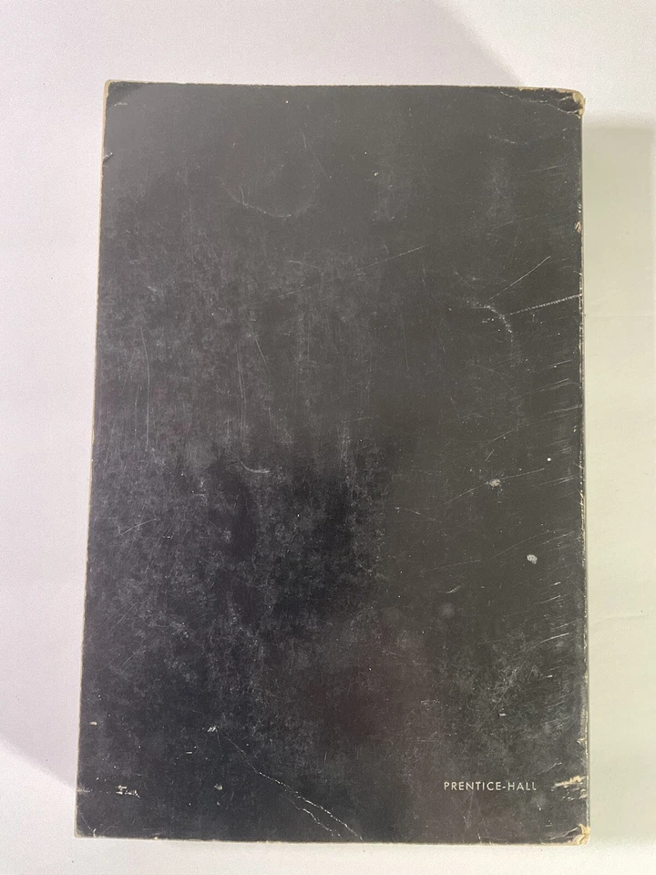 Selected Readings in ECONOMICS By C. Lowell Harriss 1963 2nd Edition - Image 2 of 4