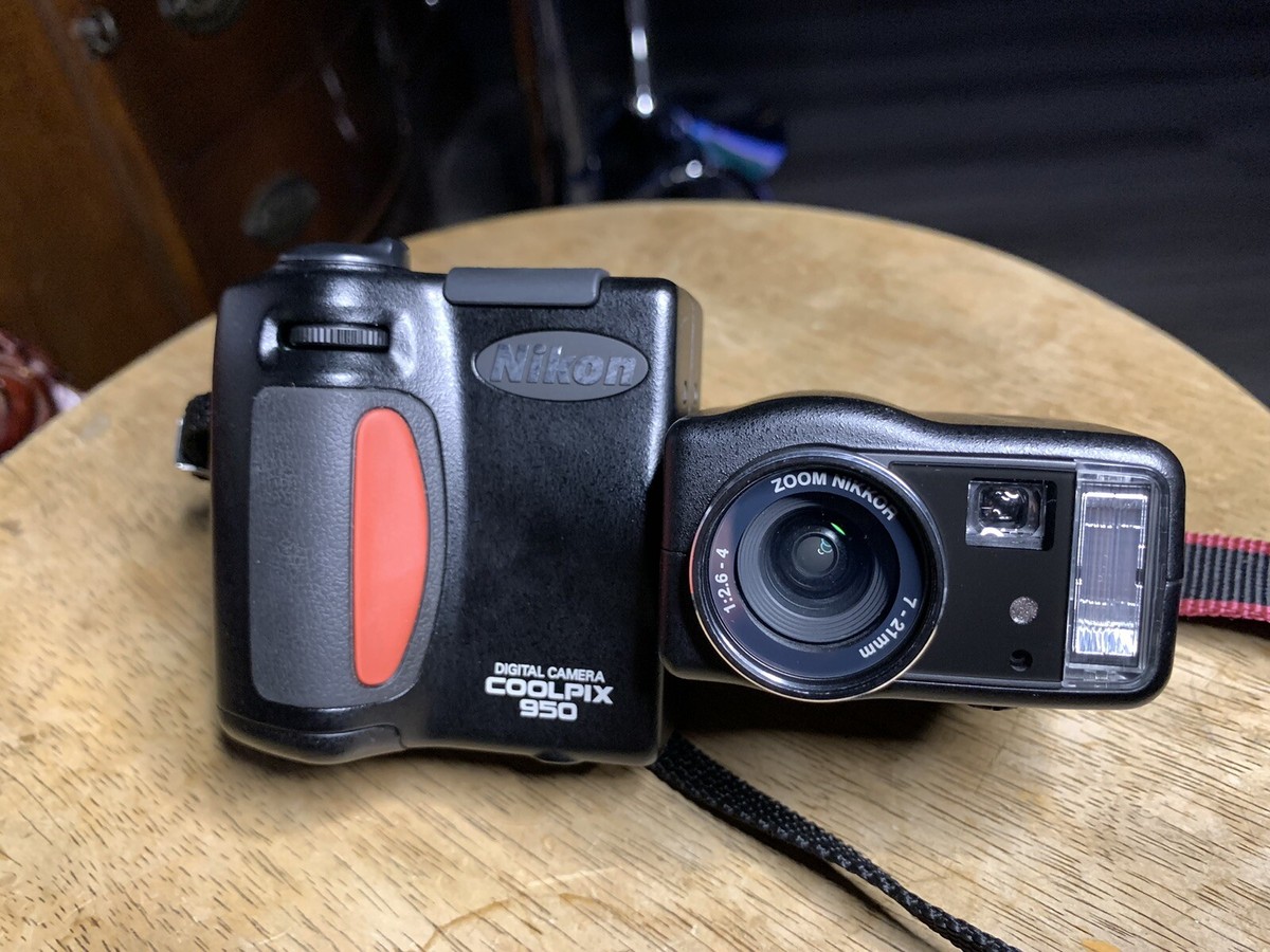 Nikon COOLPIX 950 デジタルカメラ ワイコン付 Nikon COOLPIX 950 Digital Camera Black Swivel Lens Tested Working