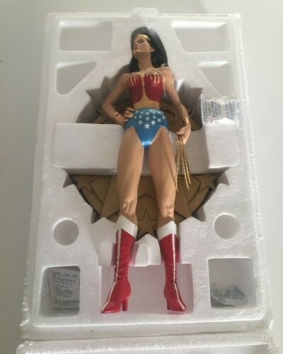 Wonder Woman "Linda Carter" - DC Direct (con certificato) - Foto 10 di 10