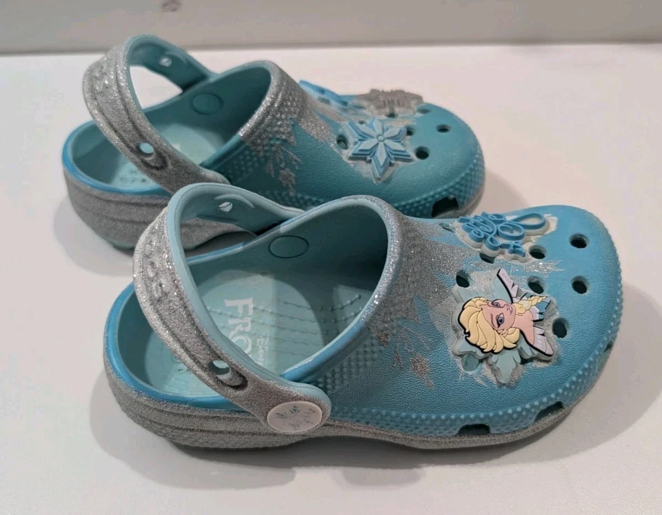 Zuecos Crocs Disney Frozen 9C azul hielo zapatos sin cordones comodidad icónica Foto 4 de 4