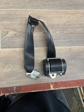 VW Golf V VI Gurt Anschnaller hinten Rechts 1K6857806AA (VW-42)