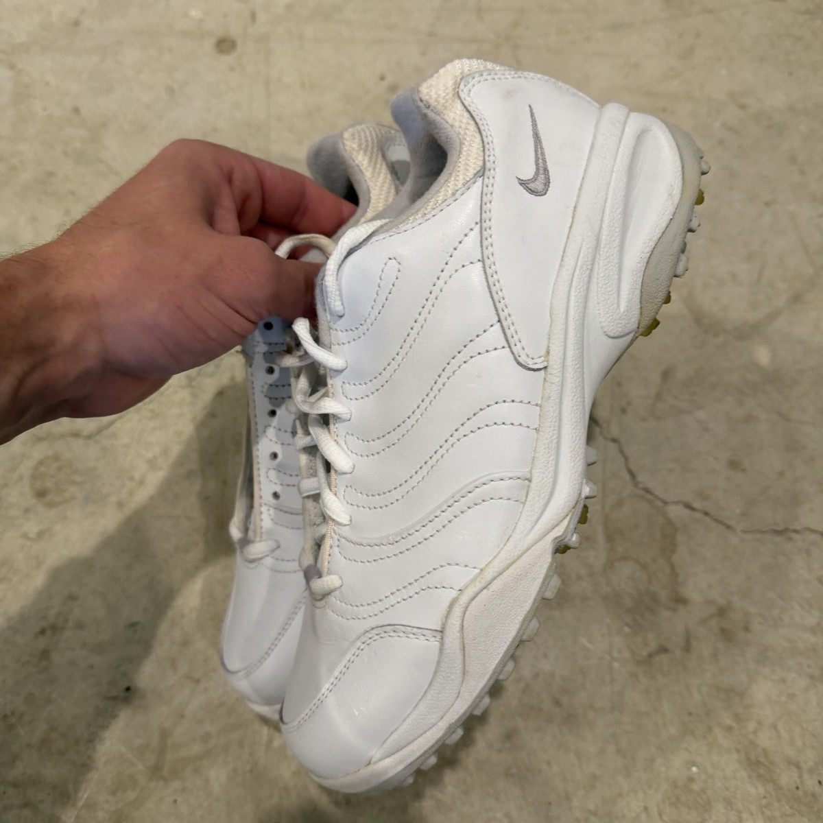 NIKE Vintage 90s Womens 8 WIDE White Leather Course Air Access