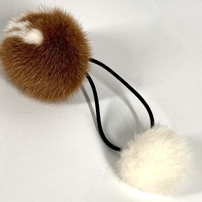 LOUIS VUITTON M77738 Logo fur Scrunchie-Vizon LV Cozy hair  display picture 2