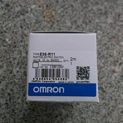 OMRON Fotoelektrischer Sensor E3S-R11 10-30 VDC Neu KOSTENLOSER VERSAND