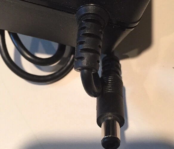 Genuine Duracell CEF15ADPUS AC Adapter Power Supply 16V 4A - Image 2 of 3