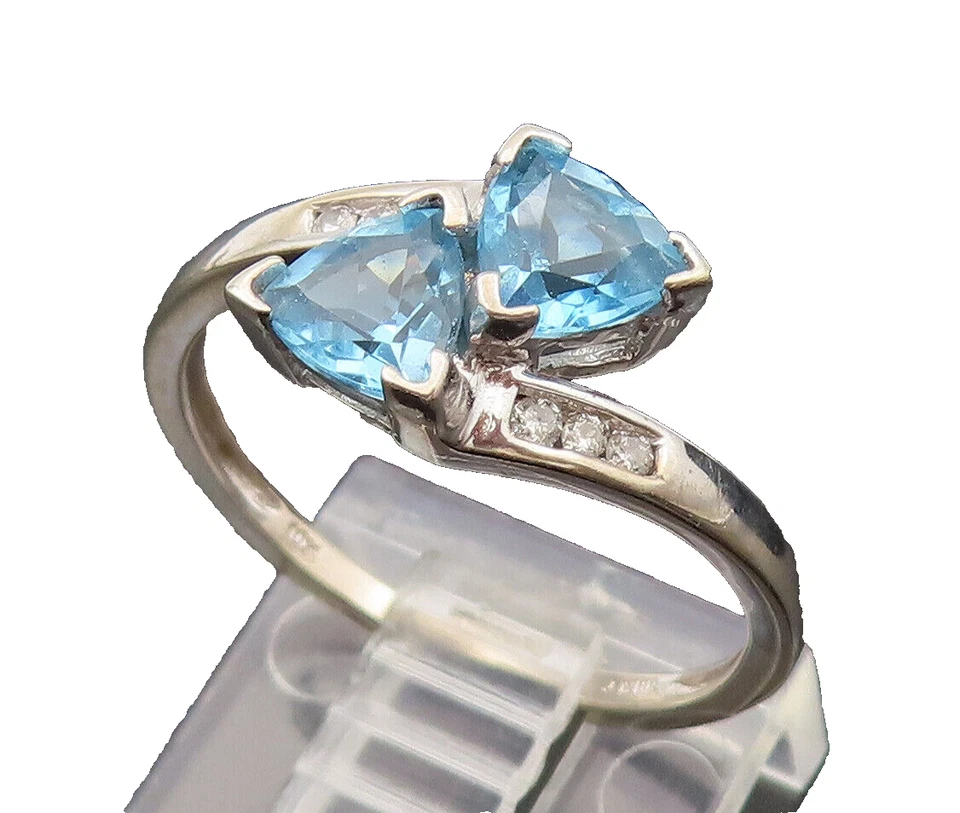 10K GOLD  Vintage Trinagular Blue Topaz & Diamonds White Gold Ring Sz 7  GR648 Foto 2 de 4