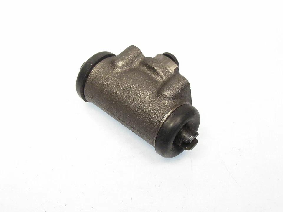 Cilindro de rueda de tambor de freno trasero izquierdo para Dodge Colt y Plymouth Arrow marca EPC Foto 2 de 2