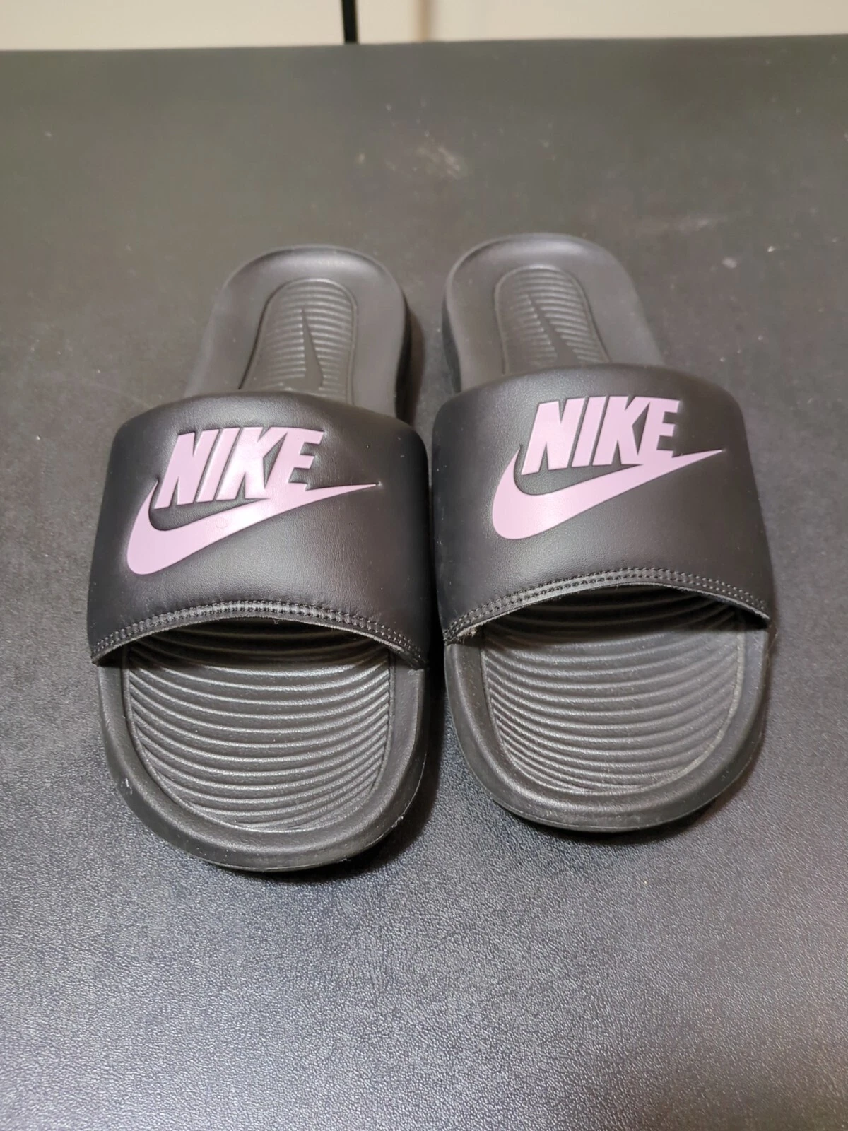 Sandali da donna Nike Victori One neri rosa artico taglia 11 CN9677 002