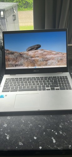 ASUS Chromebook Laptop - Picture 3 of 4