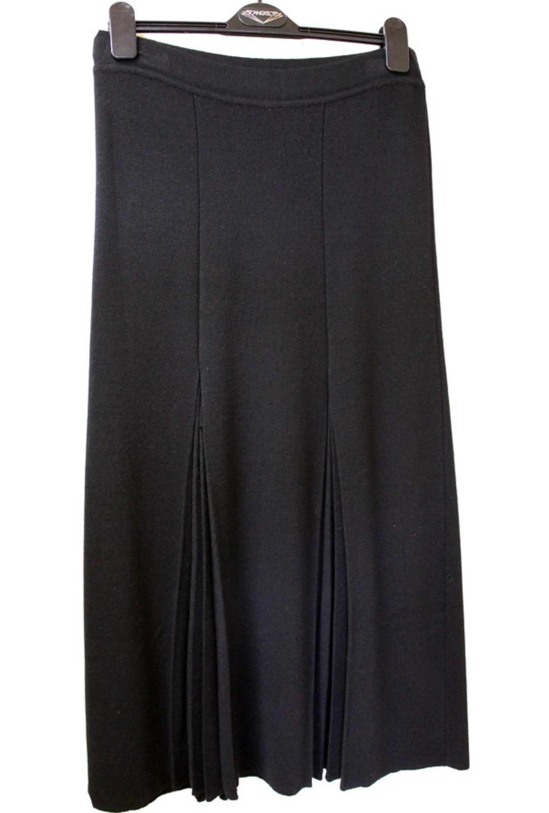 Angel Long Pleated Skirt Black
Opens in a new window or tab