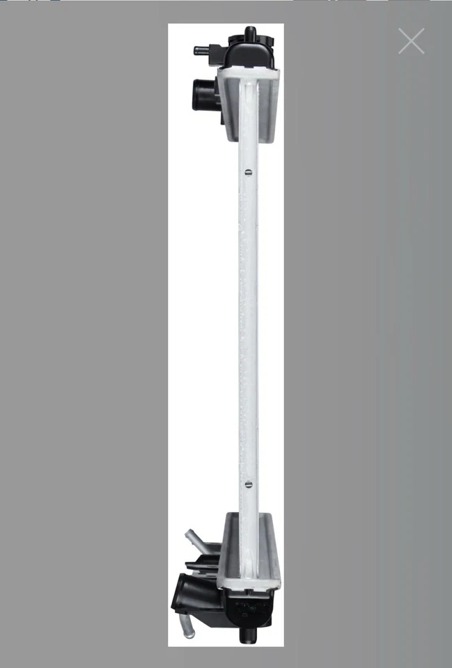 Radiador Spectra Premium CU1909 compatible con Toyota Camry Solara 1997-2001 4 cilindros Foto 4 de 4