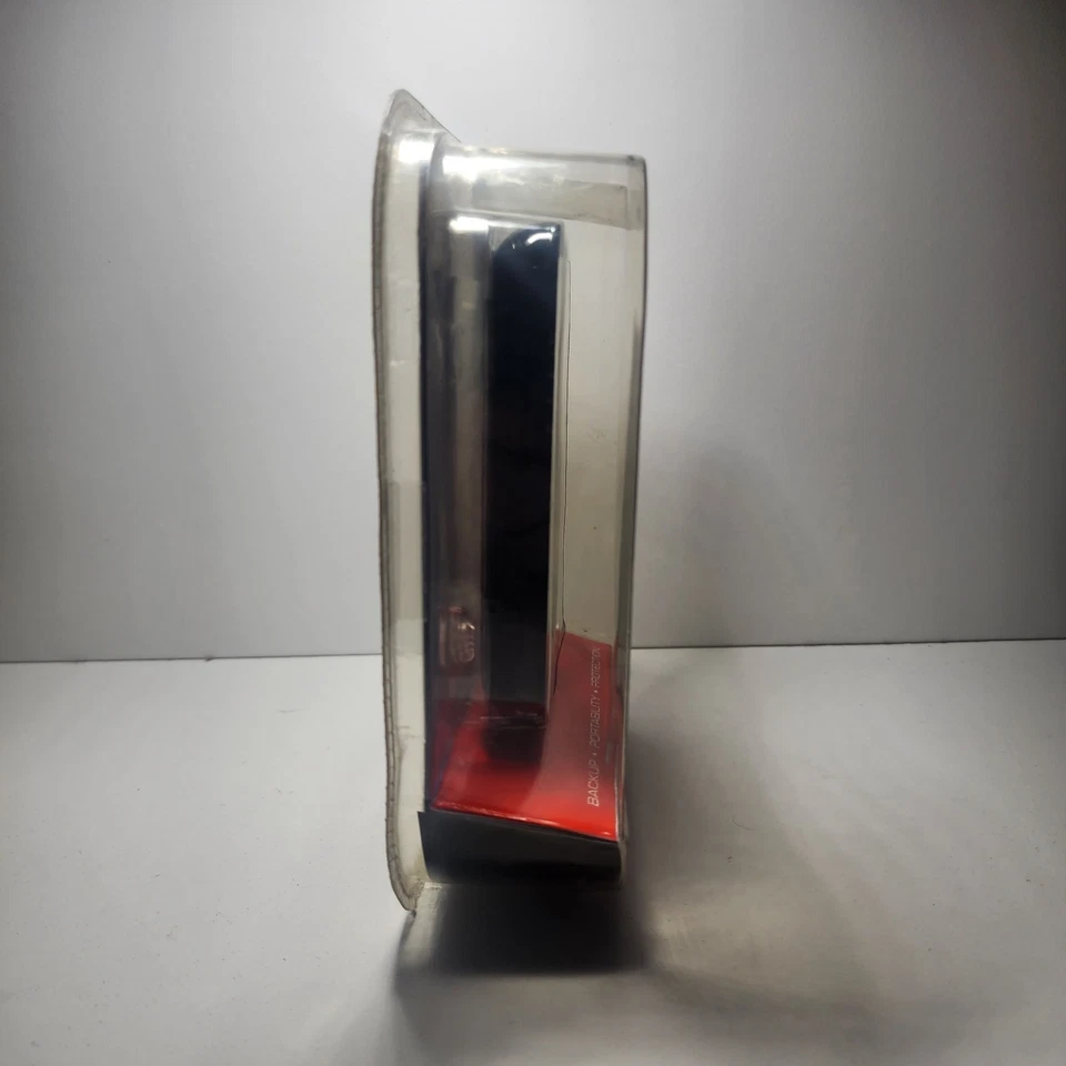 Toshiba 320gb USB 2.0 Portable External Hard Drive HDDR320E03X New Sealed in Box - Image 4 of 4