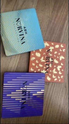 3 eyeshadow palettes