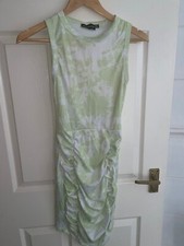 Prettylittlething Womens UK Size 8 Green/White Knee Length Dress (Ex Cond)