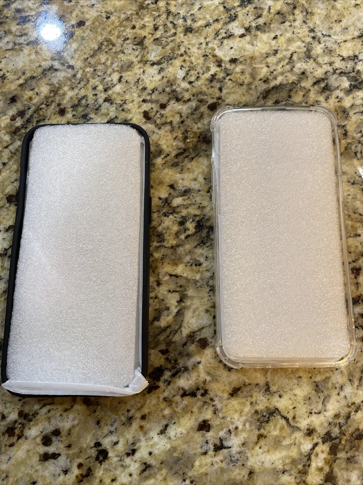 iPhone 14 Pro Max Cases Lot Of 2 With Screen Protector - Image 4 of 4