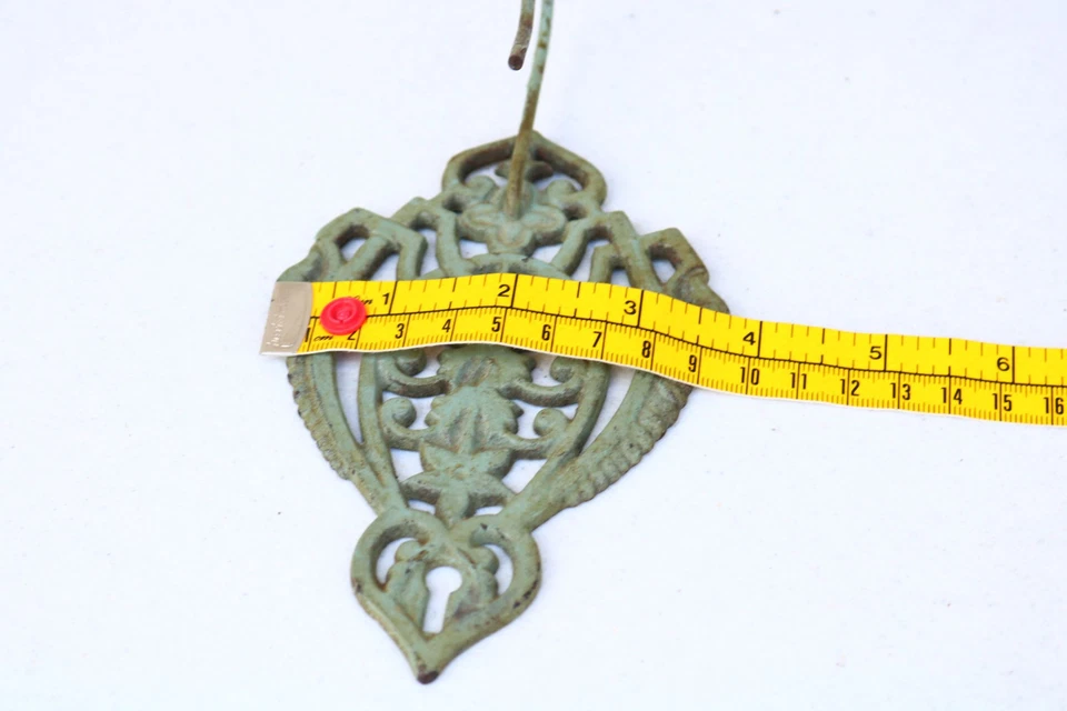 VINTAGE Metal WALL DOOR BILL HOOK  ADVERTISING Simple Green Elegant Old   YI - Image 3 of 4