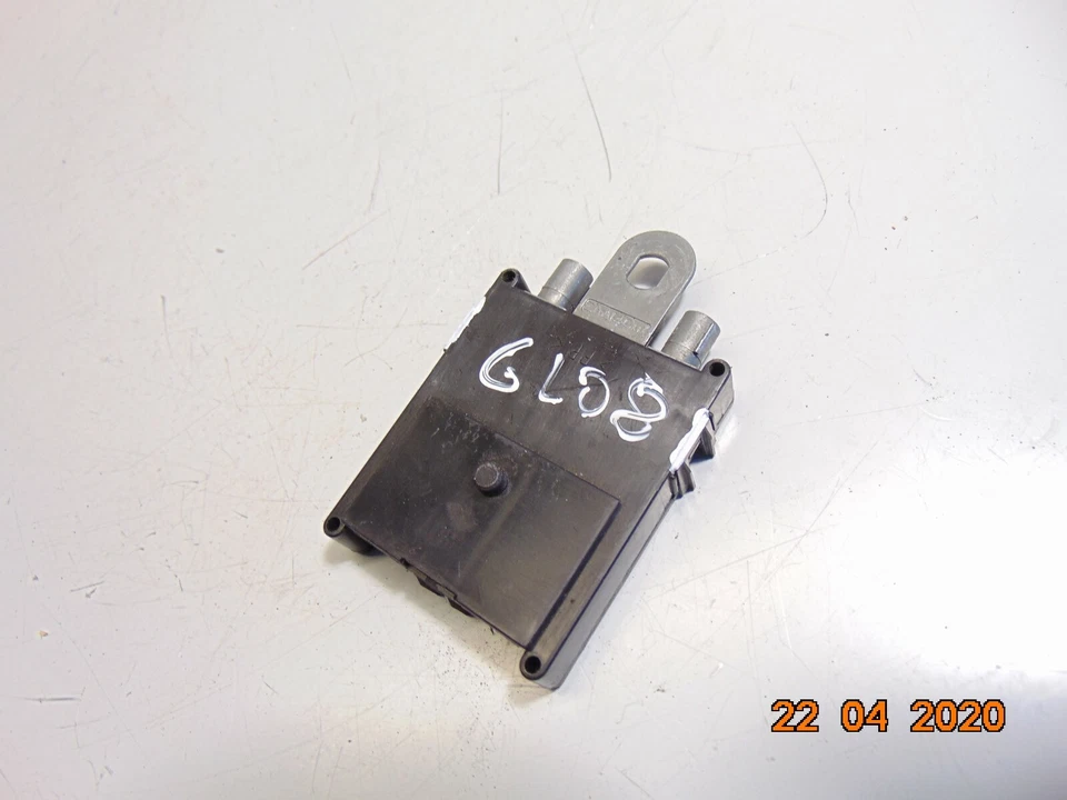 Mercedes Classe Gl X164 Antenna Amplificatore A1648701789 Usato 2008 - Immagine 3 di 4